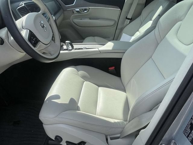 2024 Volvo XC90 B5 Plus Bright Theme