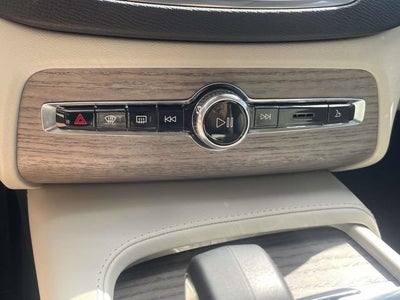 2024 Volvo XC90 B5 Plus Bright Theme