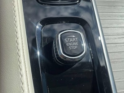 2024 Volvo XC90 B5 Plus Bright Theme