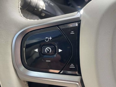2024 Volvo XC90 B5 Plus Bright Theme