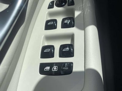 2024 Volvo XC90 B5 Plus Bright Theme